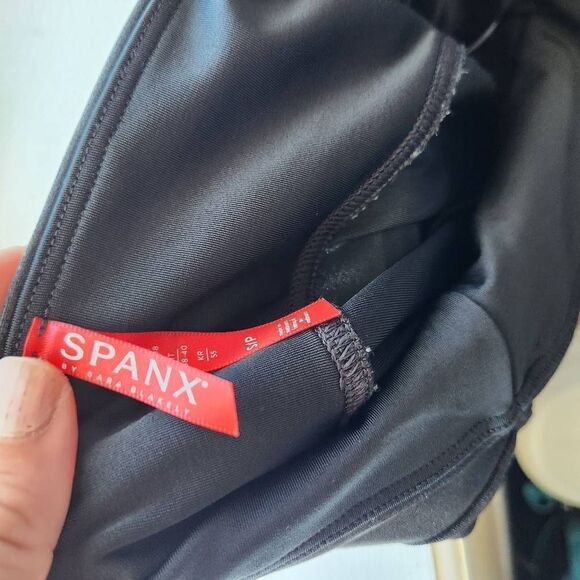 Spanx High Rise Faux Leather Leggings Size Small Solid Black Stretch - Picture 9 of 13